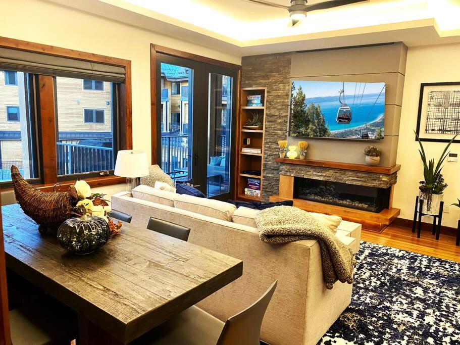 Ski In/Out - Zalanta - Great Location- 2 Hot Tubs - Heated Pool 南太浩湖 外观 照片