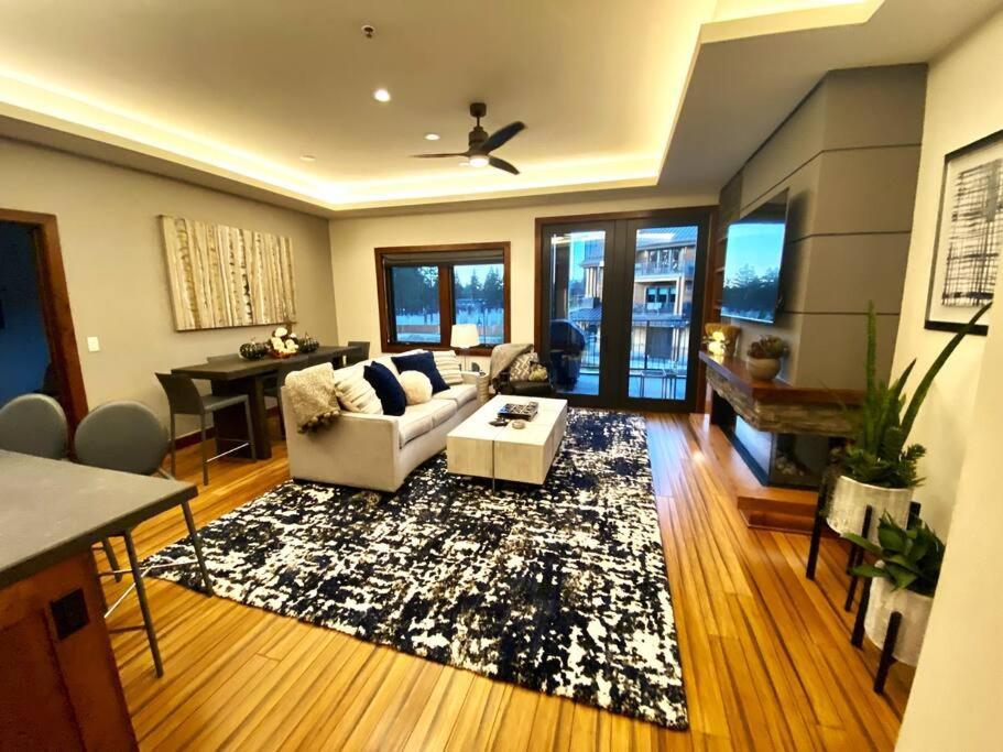 Ski In/Out - Zalanta - Great Location- 2 Hot Tubs - Heated Pool 南太浩湖 外观 照片